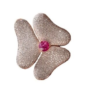 The Geranium Brooch